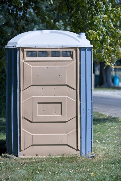 Best Portable restroom trailer rental  in Adelino, NM